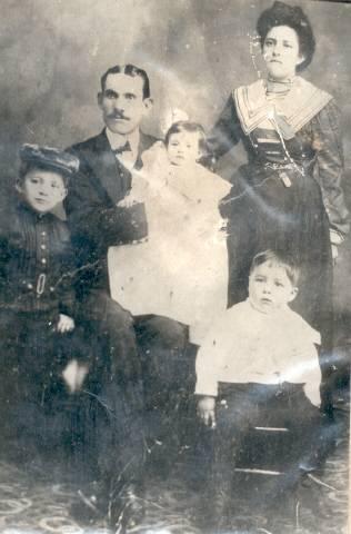 Familia Romo de Vivar Gonzalez. Aguascalientes, 1910